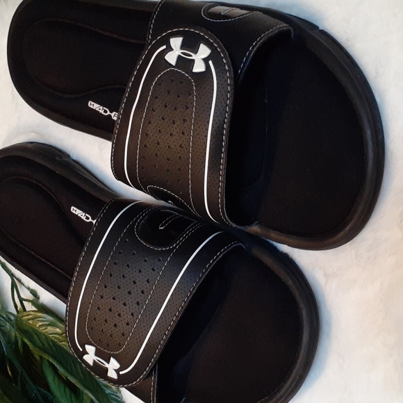 Under armor slides - Picture 1 of 4